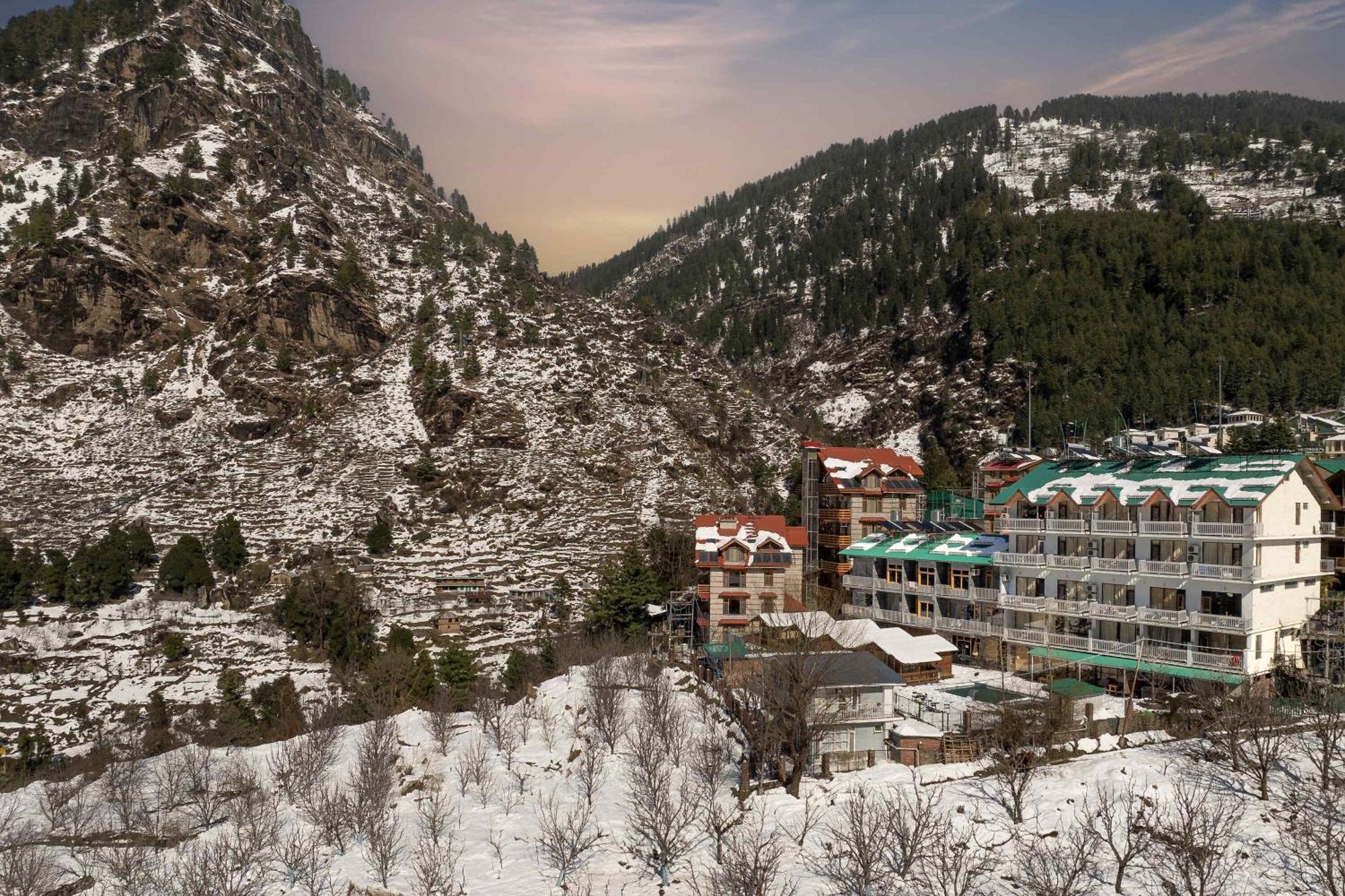 Echor Himalayan Heights Luxe Manali Hotell Exteriör bild